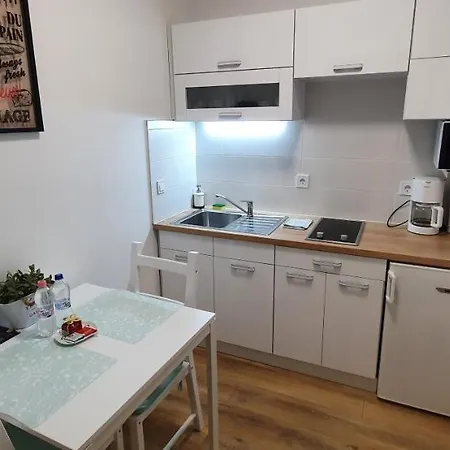 Appartement Sunset Wellness Apartman