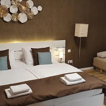 Sunset Wellness Apartman Apartment